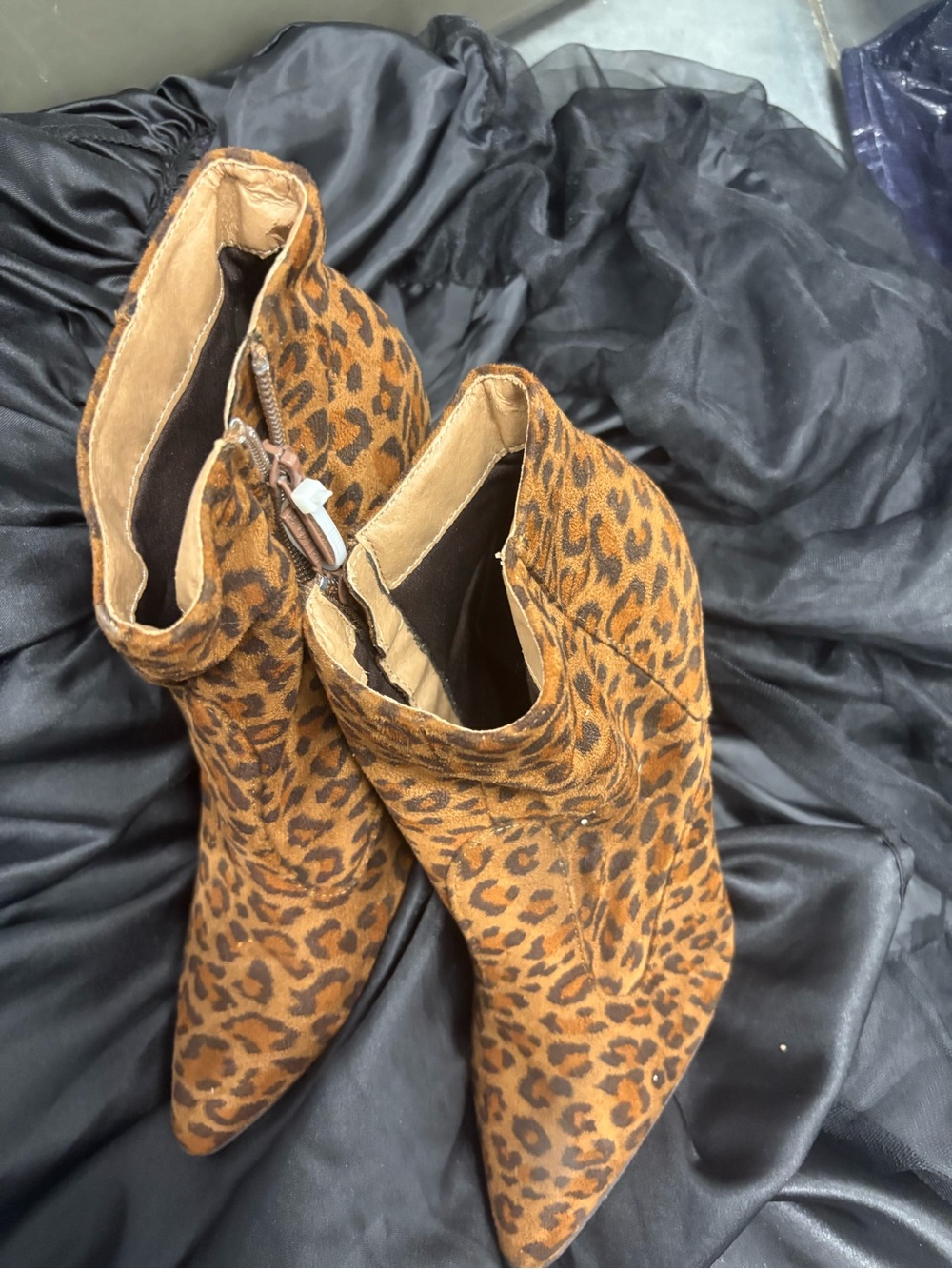 Leopard Print Pointed Toe Ankle Boots - Brown